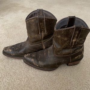 Roper Snip Toe Short Leather Boots